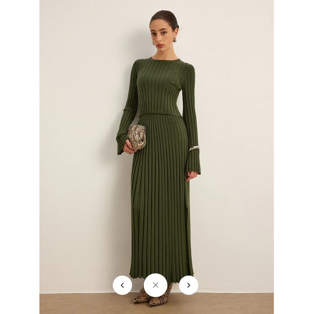 Commense Lettuce Trim Pleated Sweater Skirt And Sweater set Sz M - Picture 5 of 6